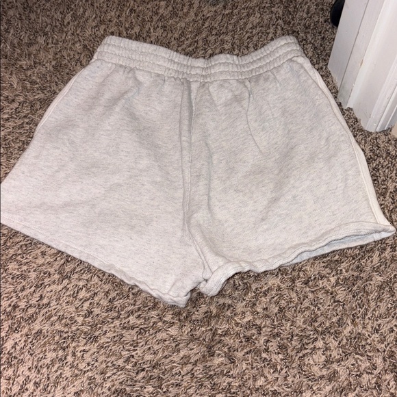 PINK Women's Gray Sweat Shorts with Pockets, white stripe on side fit size small - Picture 4 of 4